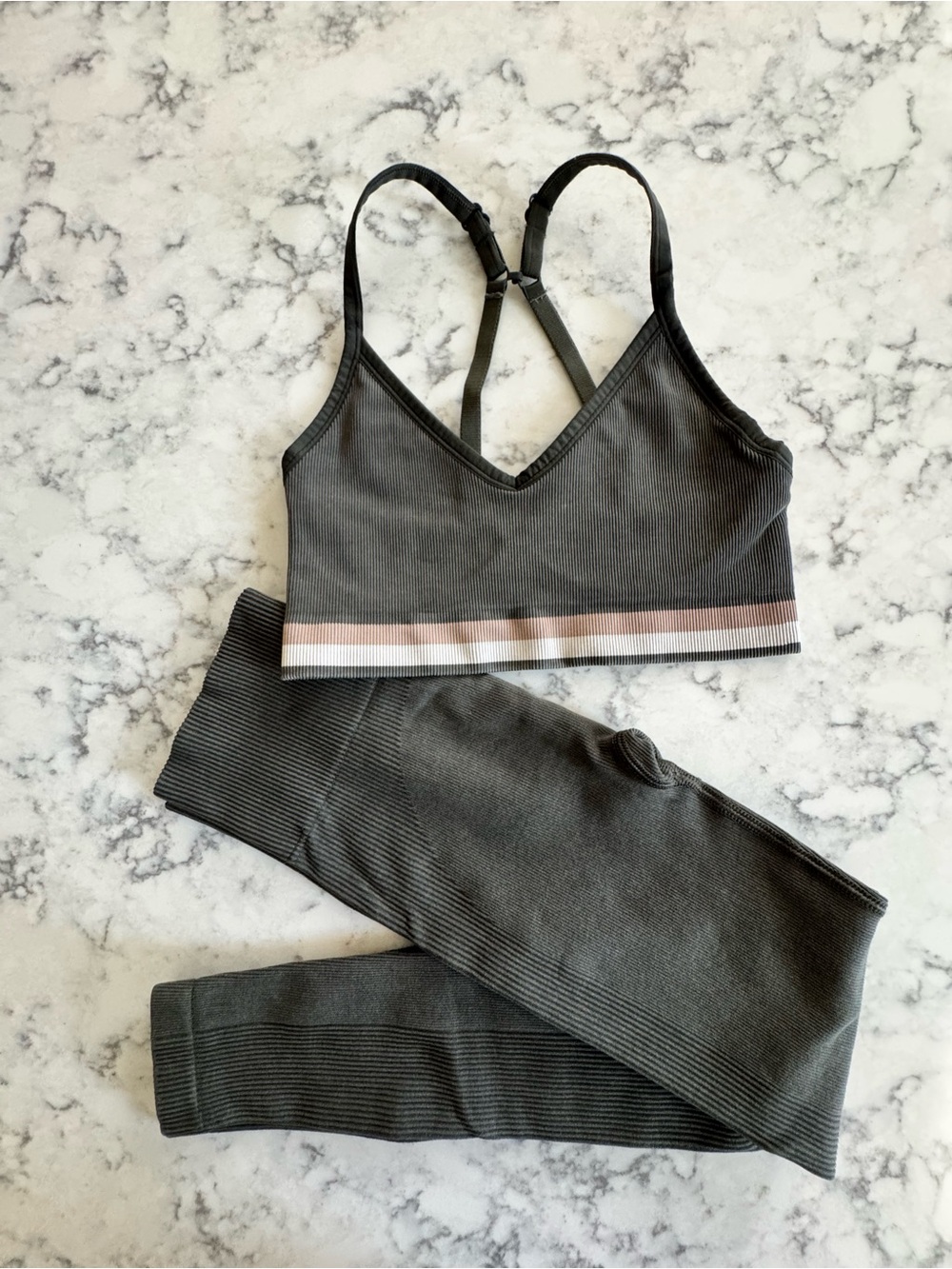 (EUC) SPANX Soft Stretch Seamless Workout Set 🫒 S/XS - Picture 2 of 7
